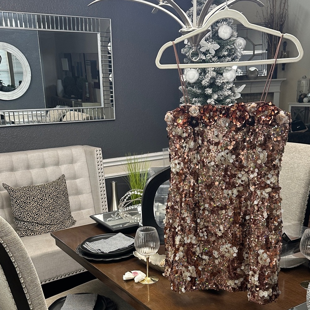 NWT Muse by Marchesa Amber Floral Sequin Square Neck Mini Dress
